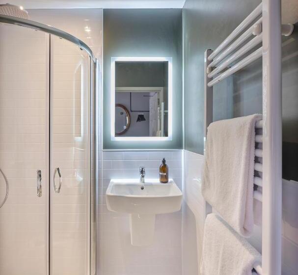 スタンダードルーム, The Bath