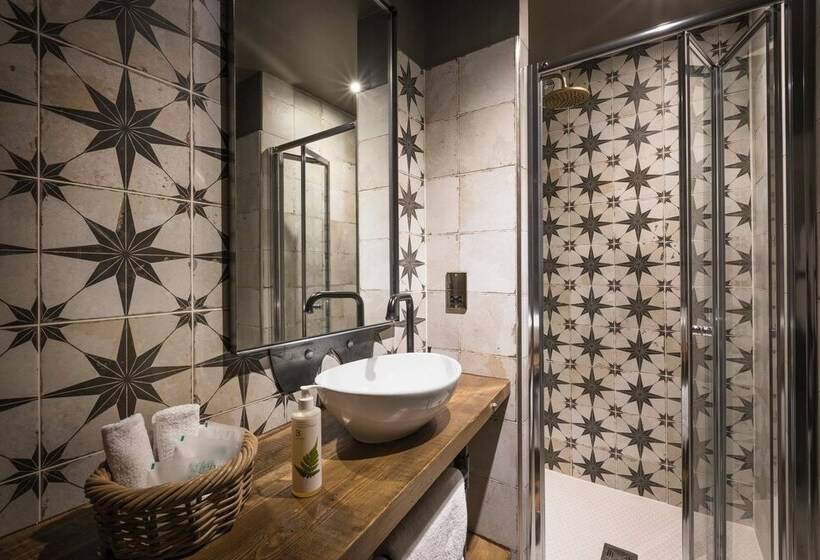 スタンダードルーム, The Bath