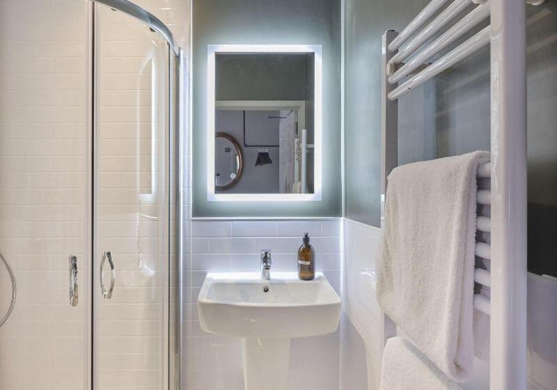 キングサイズベッドのスタンダードルーム, The Bath