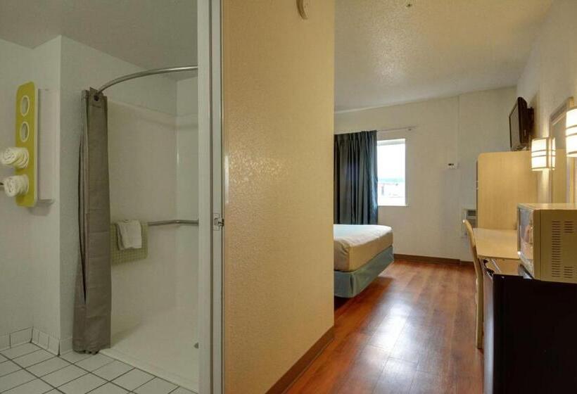 스탠다드 룸 킹사이즈 침대, Motel 6denison, Tx