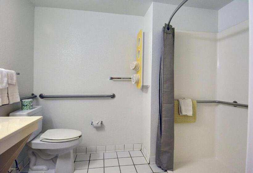 스탠다드 룸 킹사이즈 침대, Motel 6denison, Tx