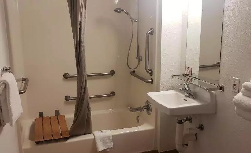 اتاق استاندارد برای معلولان, Motel 6 Destin, Fl