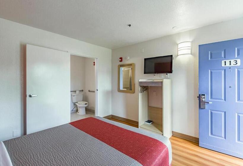 Номер Стандарт Адаптированный для Инвалидов, Motel 6 Ft. Pierce, Fl