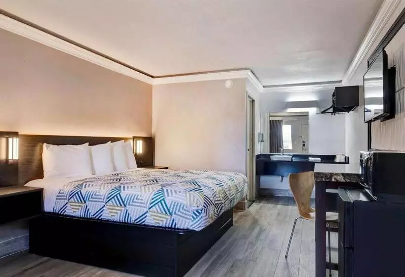 身障者適用キングサイズベッドルーム, Motel 6 North Little Rock, Ar Jfk Blvd