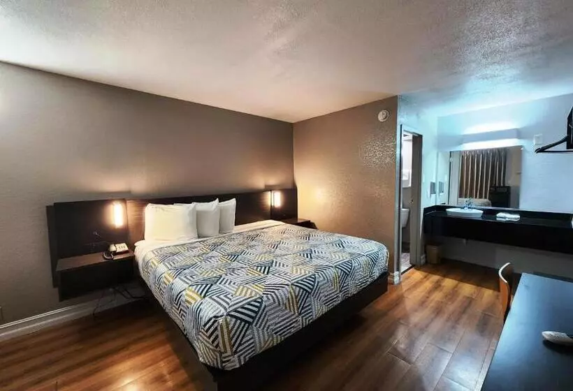 キングサイズベッドのスタンダードルーム, Motel 6 North Little Rock, Ar Jfk Blvd
