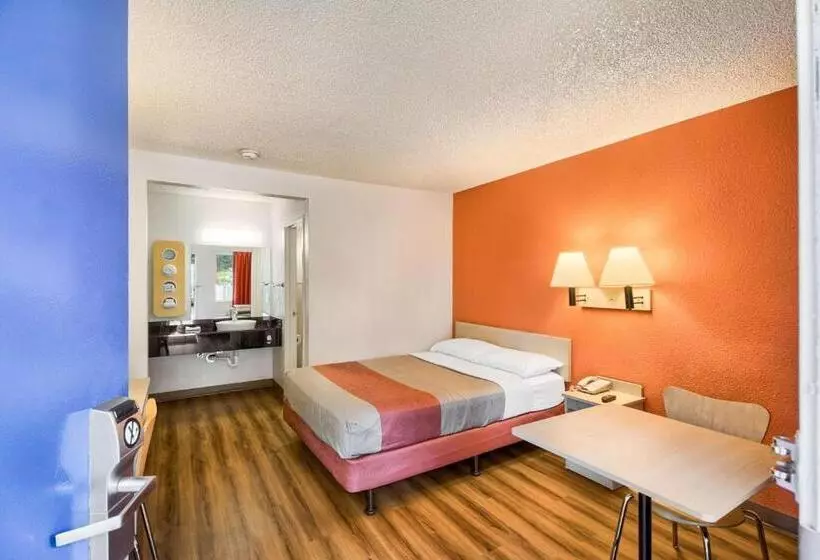 スタンダードルーム, Motel 6 Everett, Wa South