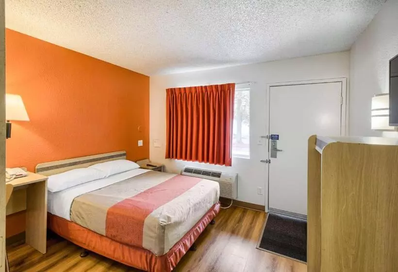 スタンダードルーム, Motel 6 Everett, Wa South
