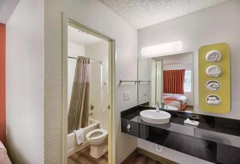デラックスの4人部屋, Motel 6 Everett, Wa South