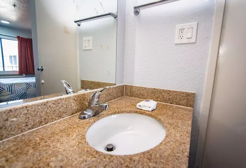 ２ダブルベッドのスタンダードルーム, Motel 6 Ft. Pierce, Fl