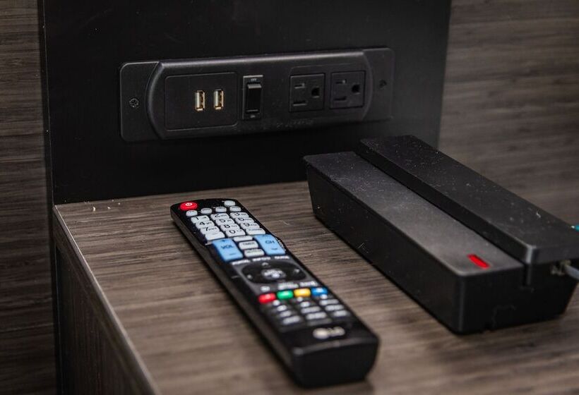 带2个双人床的标准工作室, Motel 6 Ft. Pierce, Fl