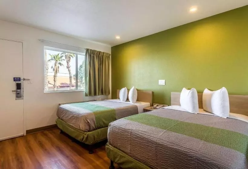 スタンダード４人部屋, Motel 6needles, Ca