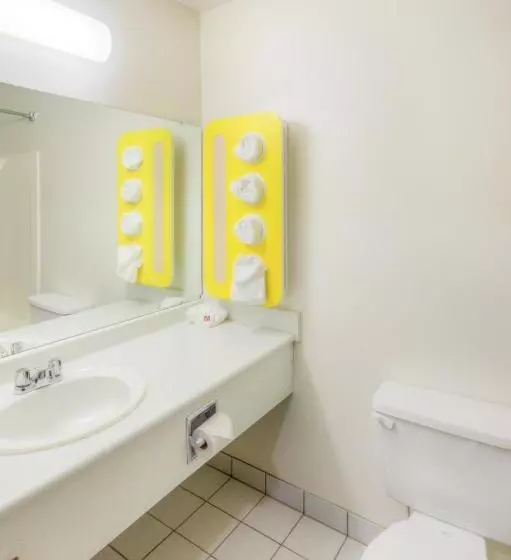 スタンダードルーム, Motel 6 Regina, Sk