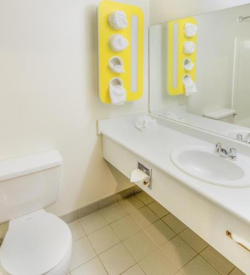 Стандартный Номер Кровать Кинг, Motel 6 Regina, Sk