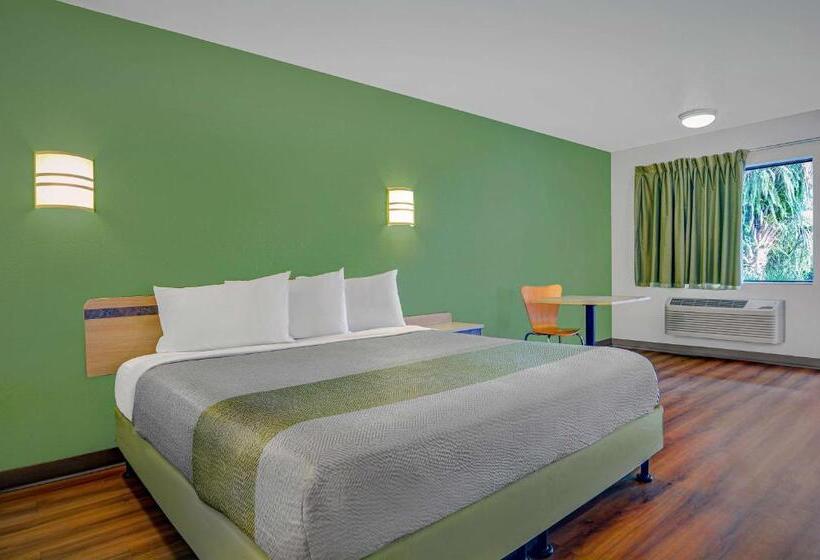 غرفة قياسية سرير كينج, Motel 6tallahassee, Fl  Downtown