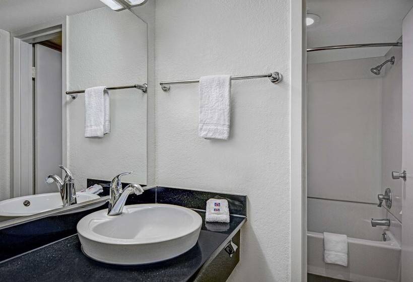 غرفة ديلوكس, Motel 6tallahassee, Fl  Downtown