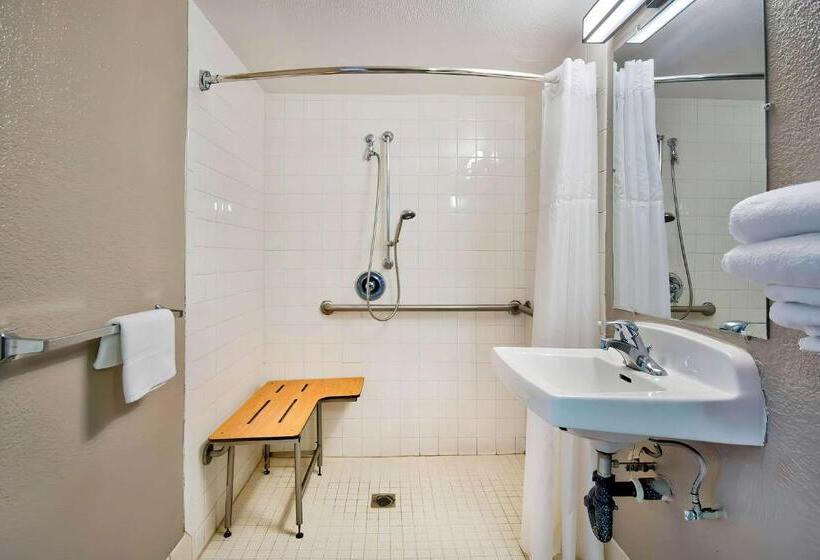 غرفة قياسية لذوى الاحتياجات الخاصة, Motel 6vallejo, Ca  Six Flags West