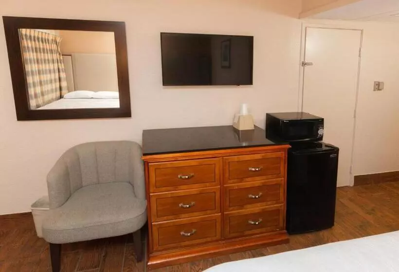 ダブルベッドスタンダードルーム, Budgetel Inn & Suites
