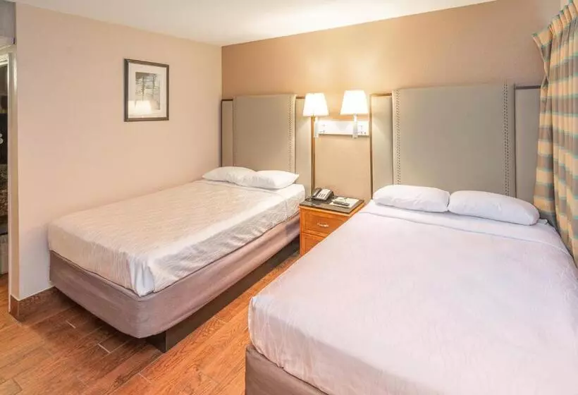 2ダブルベッドのスタンダードルーム, Budgetel Inn & Suites