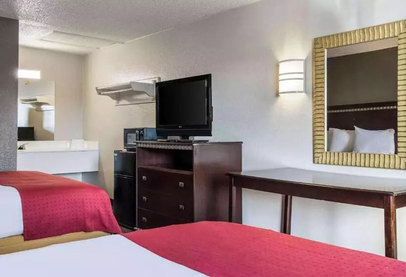 اتاق استاندارد, Rodeway Inn Near Hall Of Fame