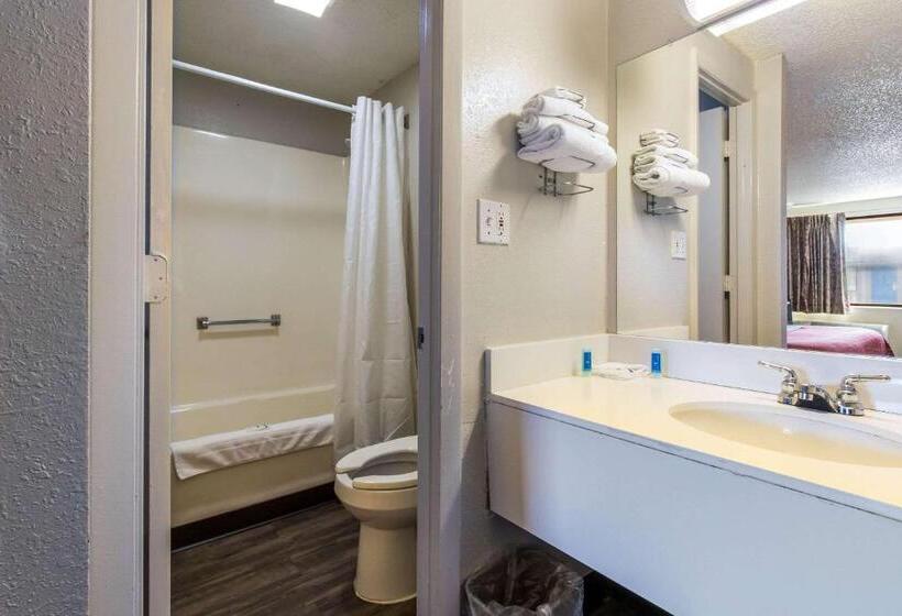 Стандартный Номер Кровать Кинг, Rodeway Inn Near Hall Of Fame