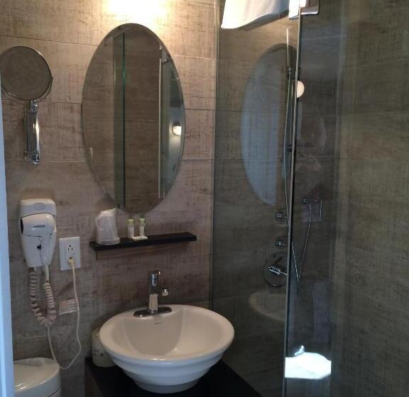 スーペリアールーム, Olux Hotel Motel Suites