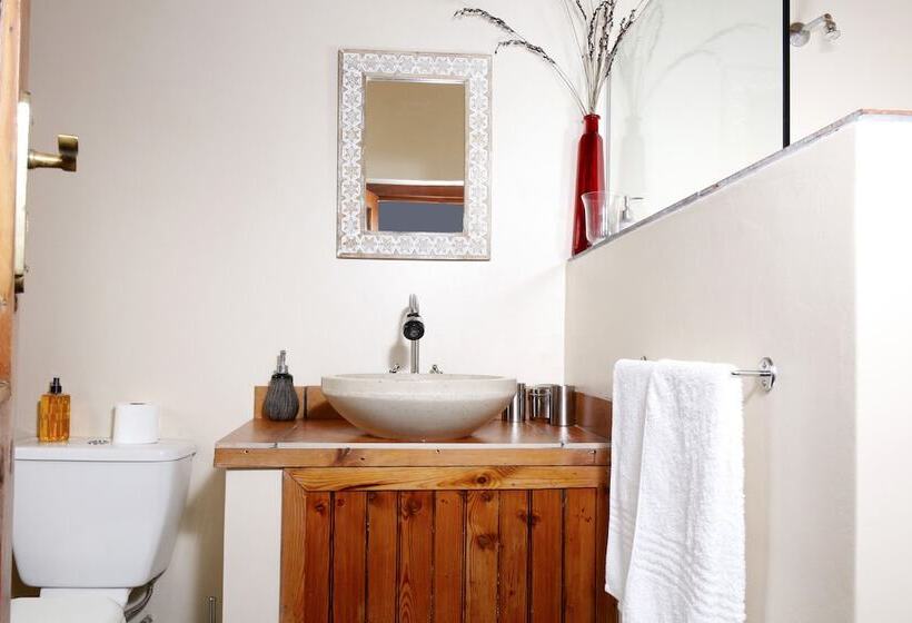 Номер Стандарт Трехместный, At The Woods Guest House