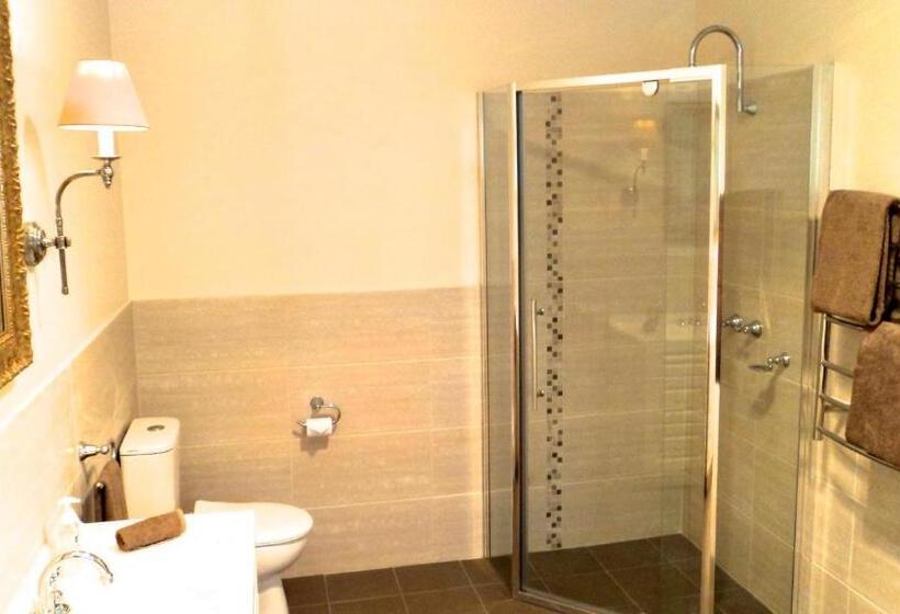 סוויטה, Lanterns Retreats