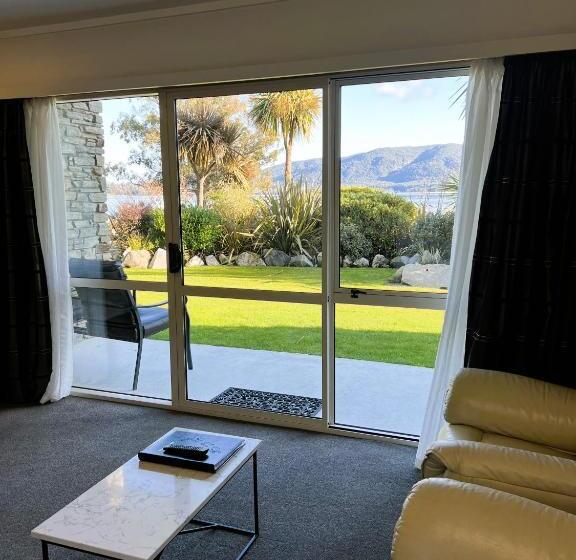 1 Bedroom Apartment Lake View, Fiordland Lakeview Motel And Apartments