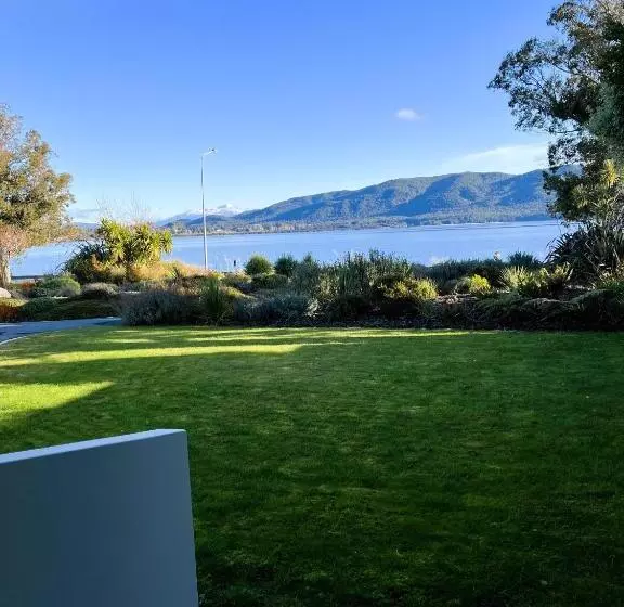 استودیوی لوکس, Fiordland Lakeview Motel And Apartments