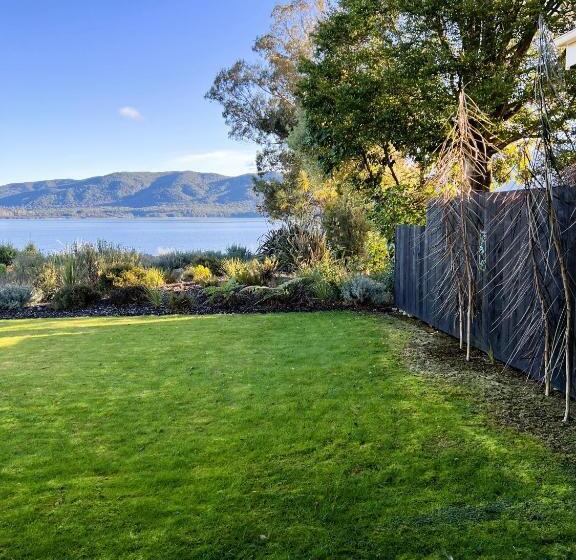 استودیوی لوکس, Fiordland Lakeview Motel And Apartments