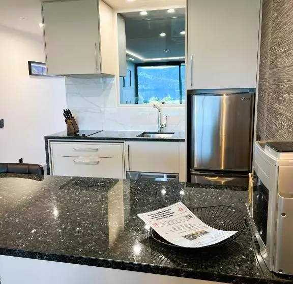 استودیوی لوکس, Fiordland Lakeview Motel And Apartments
