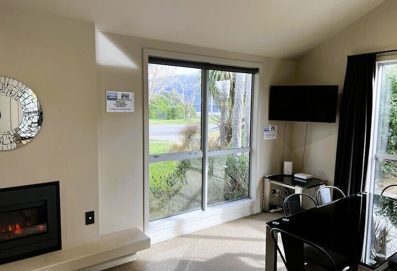خانه 3 خوابه, Fiordland Lakeview Motel And Apartments