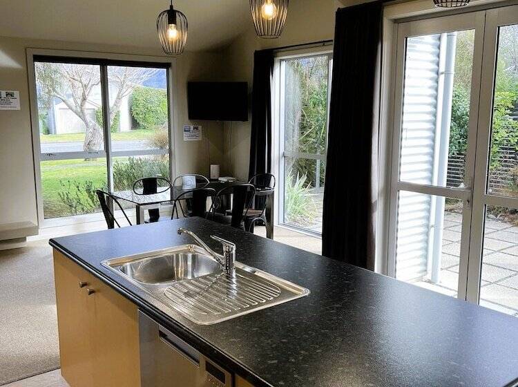 خانه 3 خوابه, Fiordland Lakeview Motel And Apartments