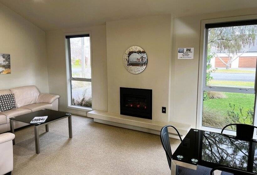 Дом 3 Спальни, Fiordland Lakeview Motel And Apartments