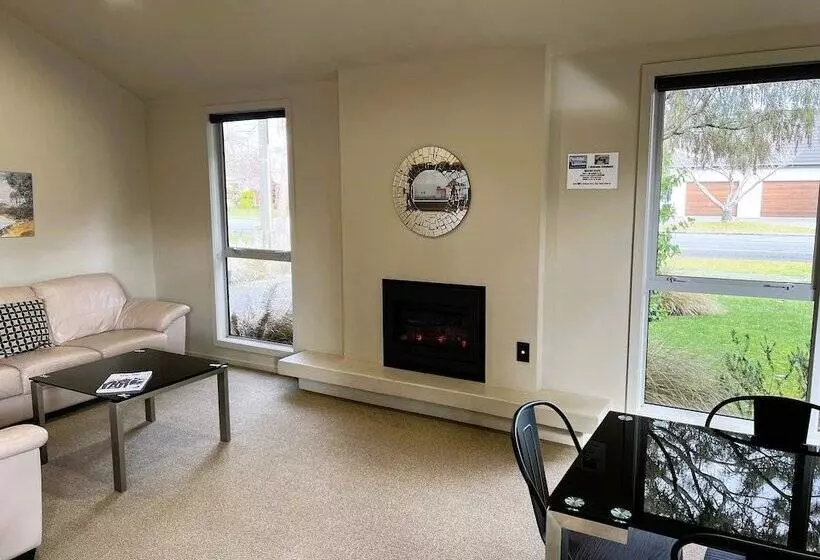 خانه 3 خوابه, Fiordland Lakeview Motel And Apartments