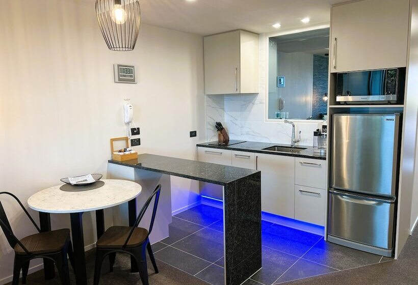 استودیوی لوکس, Fiordland Lakeview Motel And Apartments