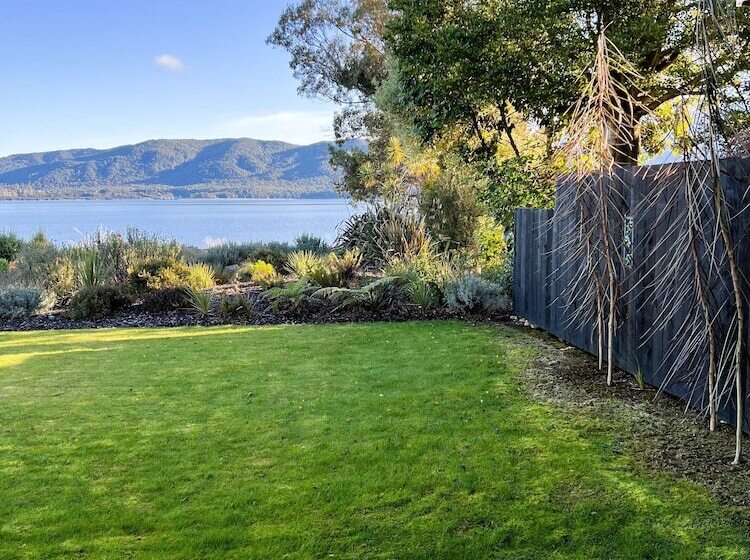 استودیوی لوکس, Fiordland Lakeview Motel And Apartments