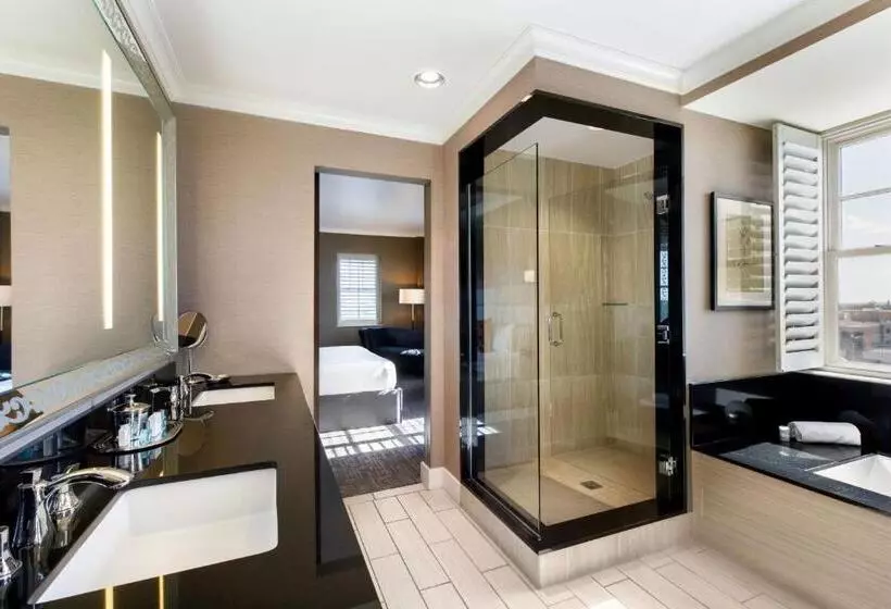 Sviitti King-vuode, Ambassador Hotel Oklahoma City, Autograph Collection
