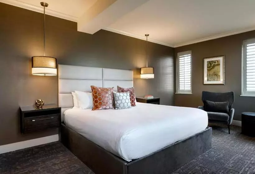 Standard-huone King-vuode, Ambassador Hotel Oklahoma City, Autograph Collection