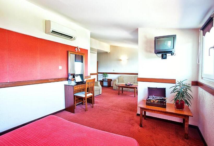 4인용 스탠다드 룸, Anastassiou Hotel Bike And Motorcycle Friendly