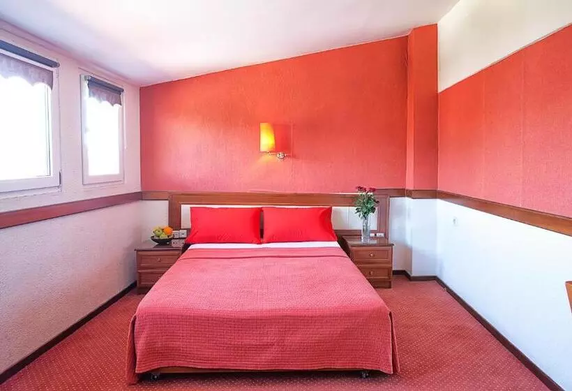اتاق استاندارد چهار تخته, Anastassiou Hotel   Bike And Motorcycle Friendly