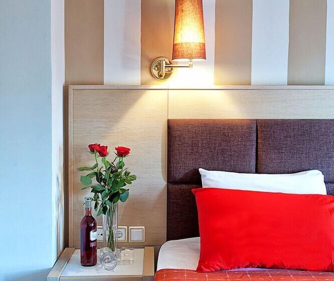 스탠다드 룸 호수 전망, Anastassiou Hotel Bike And Motorcycle Friendly