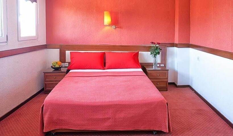 اتاق استاندارد با چشم‌انداز دریاچه, Anastassiou Hotel   Bike And Motorcycle Friendly
