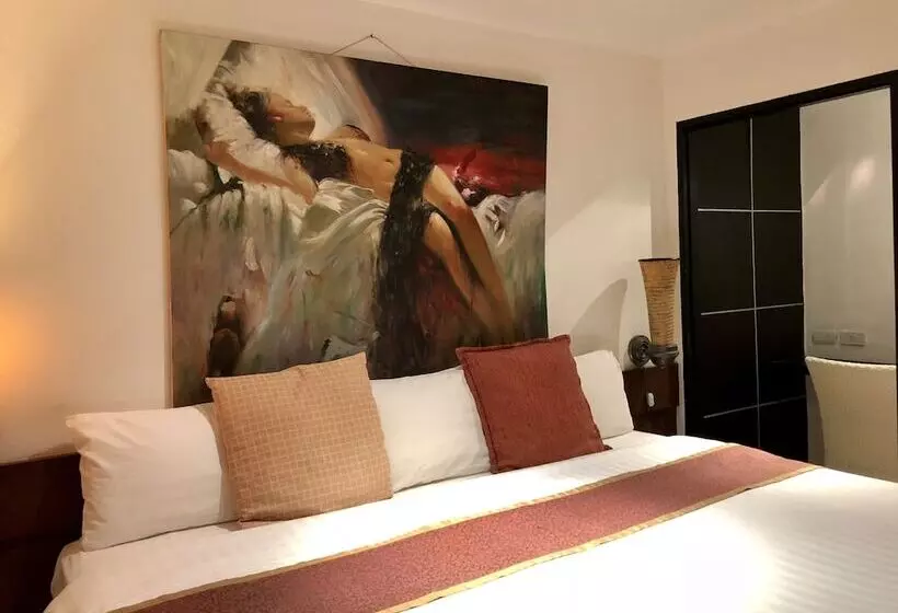 Executive Room