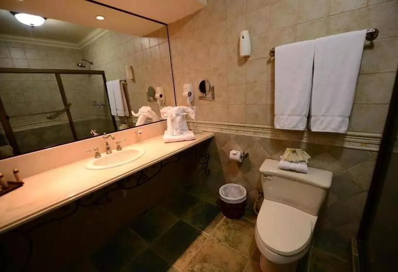 سوئیت با بالکن, Hacienda Los Molinos Boutique Hotel & Villas