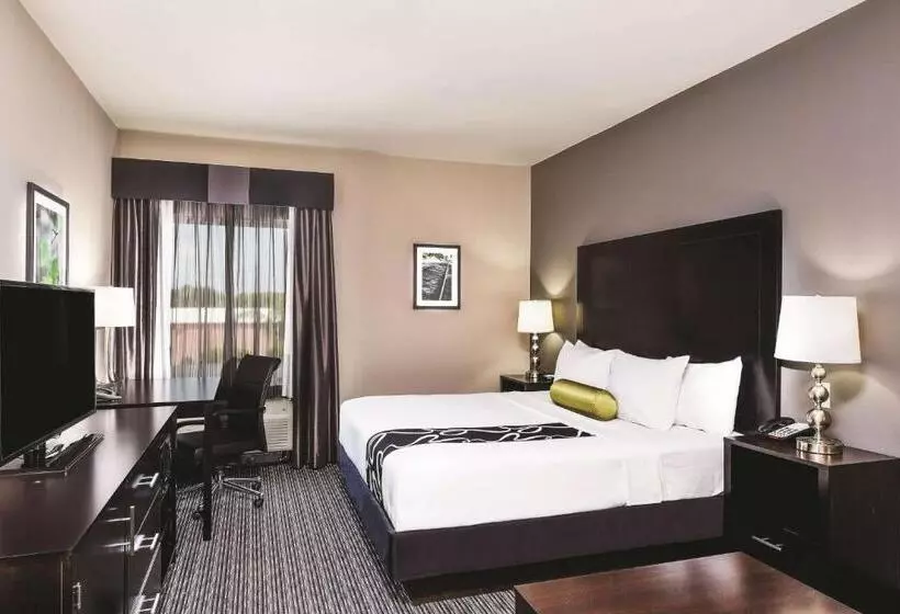 キングサイズベッドのスタンダードルーム, La Quinta By Wyndham Rockport   Fulton