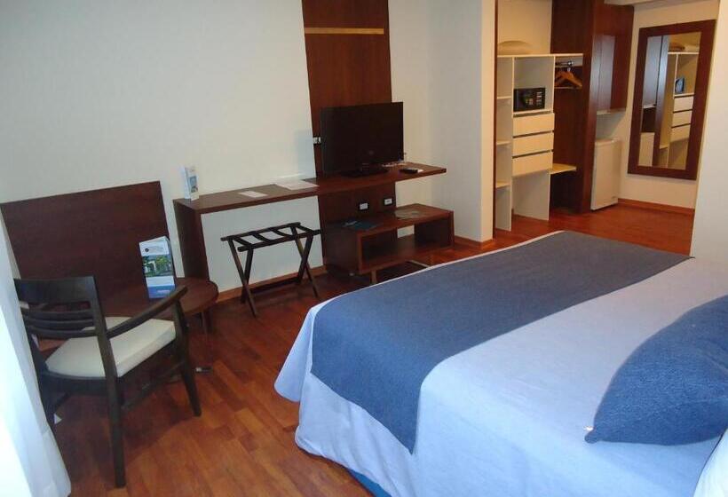اتاق اجرایی یک تخته, Puerto Amarras Hotel & Suites
