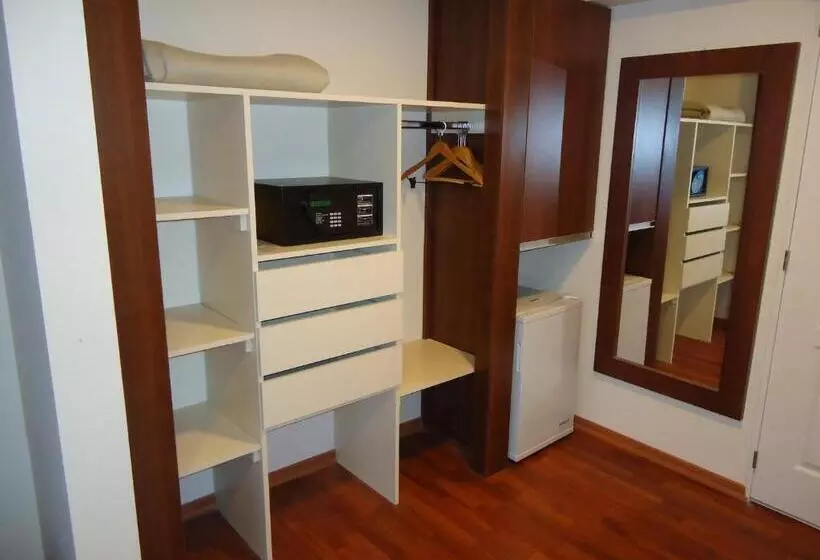 اتاق اجرایی, Puerto Amarras Hotel & Suites
