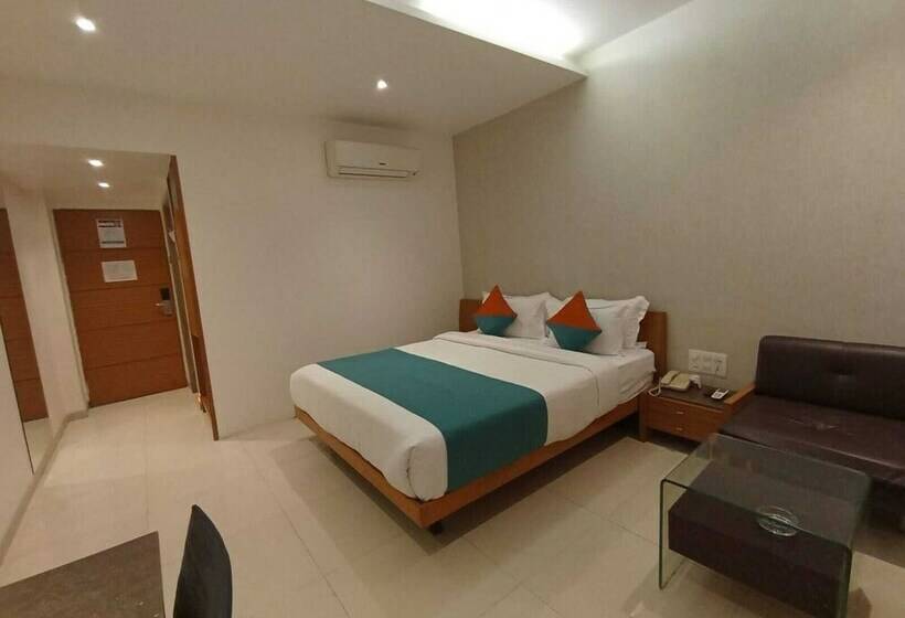 חדר אקזקיוטיב, Pride Biznotel Alkapuri