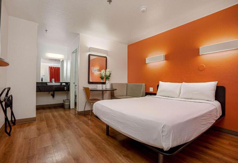 Номер Стандарт, Motel 6temecula, Ca  Historic Old Town